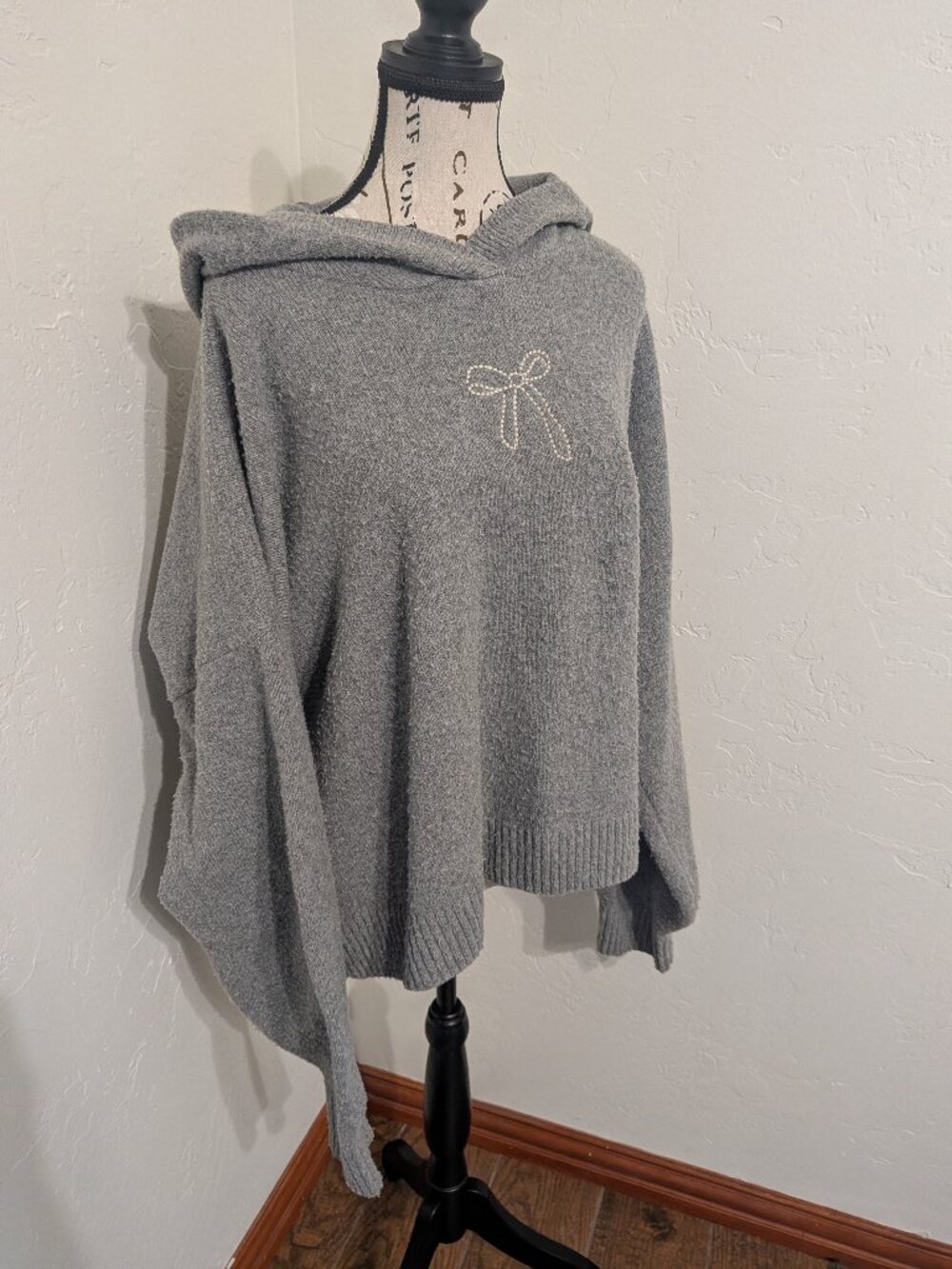 Sweater knit sweatshirt